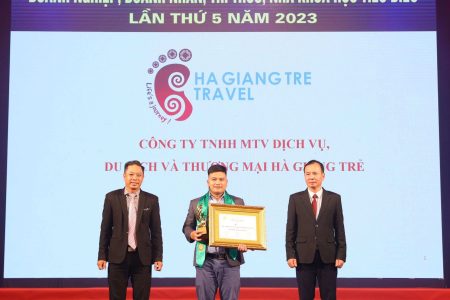 Hà Giang Trẻ được vinh danh là doanh nghiệp du lịch uy tín nhất 2023
